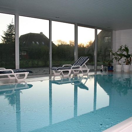 Ferienwohnungen Im Hotel Garni Zur Post Utersum Bilik gambar