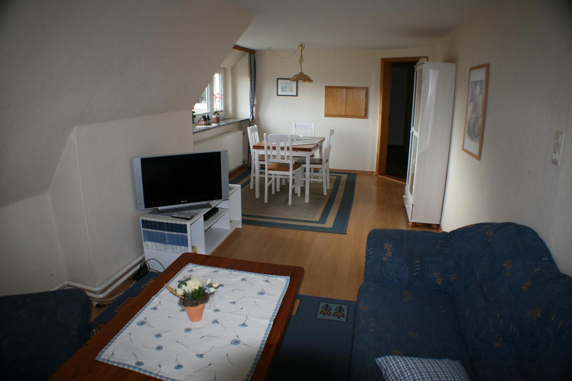 Ferienwohnungen Im Hotel Garni Zur Post Utersum Bilik gambar